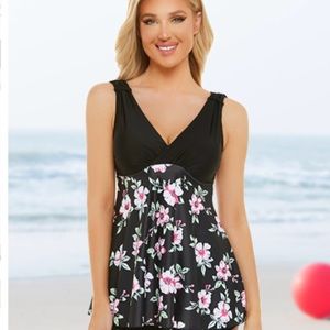 🌺 NWT FINWANLO Floral Tankini Swim Top – Size 2X